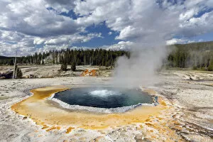 Images Dated 11th November 2020: Crested Pool, Upper Geyser Basin, Yellowstone National Park, Wyoming, USA