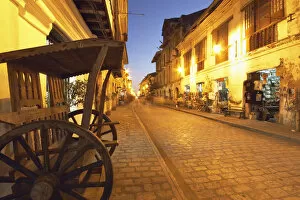 Images Dated 29th January 2010: Crisologo Street at dusk, Vigan, Luzon, Philippines