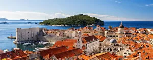 Croatia, Dubrovnik, view of the old town rooftops