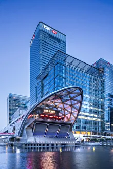 Crossrail station, Canary Wharf, Docklands, London, England, UK