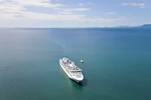 Cruise ship, Great Barrier Reef, North Queensland, Australia