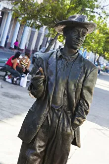 Images Dated 23rd October 2012: Cuba, Cienfuegos Province, Cienfuegos, Paseo del Prado, statue of world-famous local