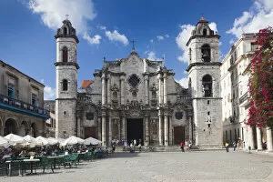 Cuba, Havana, Havana Vieja, Plaza de la Catedral, Catedral de San Cristobal de la