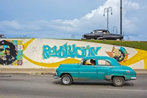 Automobile Gallery: Cuba, Havana, Revolucion Mural