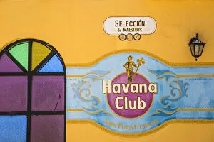 Images Dated 12th July 2016: Cuba, Holguin Province, Playa Guardalvaca, Brisas Guardalavaca hotel, Havana Club bar