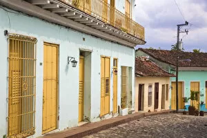 Images Dated 12th July 2016: Cuba, Sancti Spiritus, Sancti Spiritus, Colonial houses on Calle Llano