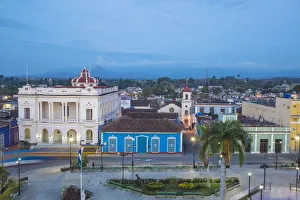 Images Dated 12th July 2016: Cuba, Sancti Spiritus, Sancti Spiritus, Parque Serafin Sanchez, looking towards the