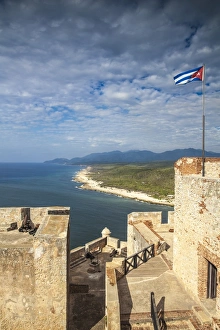 Cuba, Santiago de Cuba Province, Santiago de Cuba, Lighthouse at Castillo de San Pedro de la Roca del Morro (Castillo del Morro) - Now home to the Museo de la Piratería Ai Pirate museum