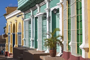 Images Dated 28th November 2014: Cuba, Trinidad, Colourful street in historical center