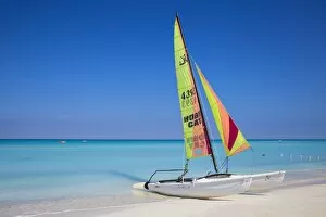 Images Dated 17th February 2015: Cuba, Varadero, Catamaran on Varadero beach