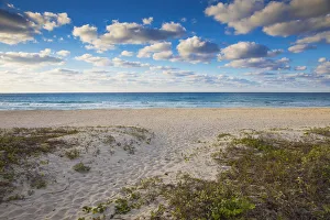 Images Dated 7th January 2016: Cuba, Varadero, Varadero beach