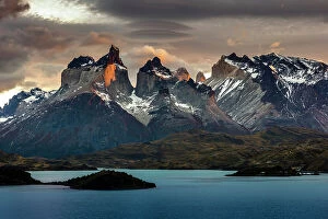 Images Dated 14th September 2023: Cuernos del Paine and Lake Pehoe, Torres del Paine National Park, Patagonia, Chile