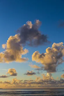 Images Dated 18th April 2016: Cumulus cloads at sunset, La Digue, Seychelles