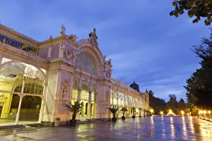 Images Dated 28th April 2011: Czech Republic, Marianske Lazne, Colonnade Cast Iron arcade (Kolonada)