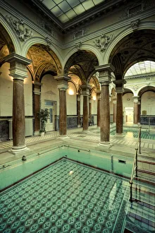 Images Dated 28th April 2011: Czech Republic, Marianske Lazne, Nove Lazne Resort, Roman Spa