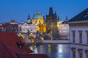 Images Dated 29th November 2018: Czech Republic, Prague, Charles Bridge, Karluv Most over River Vlatava