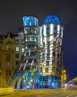 Images Dated 24th May 2016: Czech Republic, Prague, Nove Mesto (New Town). Dancing House, Tancici dum, at night