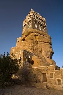 Images Dated 5th February 2006: Dar Al Hajar (the Rock Palace), Wadi Dhar, Yemen