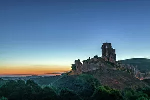 Images Dated 7th February 2023: Dawn at Corfe Castle, Dorset, England