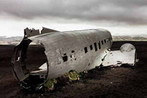 Airplane Gallery: DC 3 abandoned on Black Beach, Vik I Myrdal, Iceland