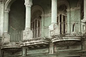 Images Dated 1st February 2013: Decaying building on the Paseo del Prado, Havana, Cuba