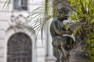 A detail of a decorative vase in the exterior patio of 'Palacio Paz' A detail of a decorative vase in the exterior patio of 'Palacio Paz'