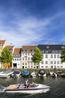 Images Dated 10th September 2015: Denmark, Hillerod, Copenhagen. Traditional buildings on Christianshavn