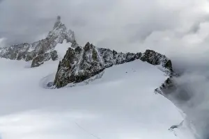 Valle Daosta Prints: The Dent du Geant (Dente del Gigante in italian)