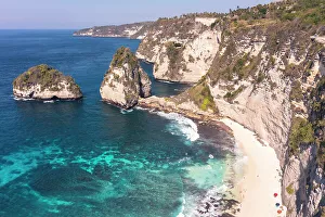 Images Dated 28th February 2023: Diamond beach from above, Nusa Penida, Bali, Indonesia