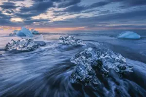 Vatnajokull Prints: Diamond beach iceburgs Breidamerkursandur, Iceland