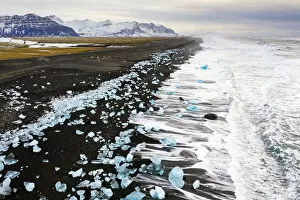 Images Dated 25th March 2020: Diamond Beach, Jokulsarlon Glacier Lagoon, Hofn, Iceland, Europe