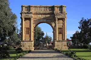 Images Dated 1st September 2011: Diocletian arch (3rd century), Sbeitla, Tunisia