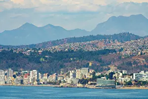 Provincia De Valparaiso Prints: Distant view of Vina del Mar with mountain range in background