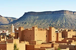 Images Dated 2nd July 2014: Djebel Saghro mountains and the kasbahs of Nkob. Morocco