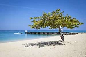 Images Dated 25th September 2012: Doctors Cave Beach, Montego Bay, St. James Parish, Jamaica