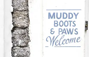 Pubs Prints: Dog friendly pub in Castleton, Peak District National Park, Derbyshire, England