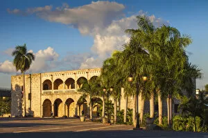 Images Dated 31st July 2012: Dominican Republic, Santa Domingo, Colonial zone, Plaza Espana, Alcazar de Colon