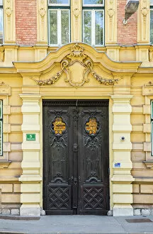 Images Dated 9th August 2022: Door in old town of Ljubljana, Slovenia