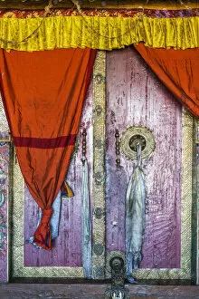 Images Dated 10th March 2014: Doorway, Deskit monastery, Ladakh, India