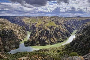 Images Dated 10th November 2020: The Douro river, the border between Portugal and Spain, seen from the Fraga do Puio
