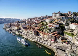Images Dated 7th March 2019: Douro River and Cityscape of Porto, elevated view, Portugal
