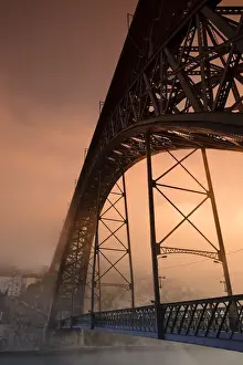 Douro River and Ponte de Dom Luis I, Porto (UNESCO World Heritage), Portugal