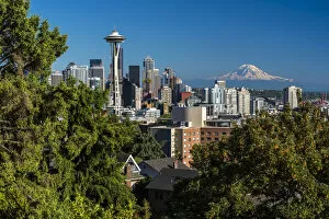 Images Dated 17th August 2016: Downtown skyline with Space Needle, Seattle, Washington, USA