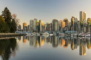 Images Dated 2nd February 2016: Downtown skyline at sunset, Vancouver, British Columbia, Canada