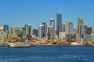 Images Dated 28th September 2022: Downtown skyline and waterfront, Seattle, Washington, USA