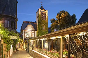 Drosselgasse Street at dusk, Rudesheim, Rhineland-Palatinate, Germany