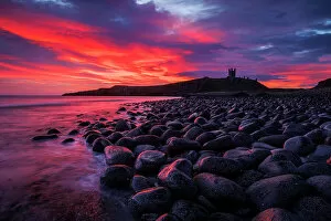Images Dated 2nd March 2023: Dunstanburgh Castle and Embelton beach, Northumberland, England, UK