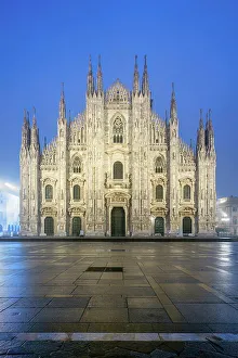 Milano Prints: Duomo cathedral, Piazza del Duomo, Milan, Lombardy, Italy