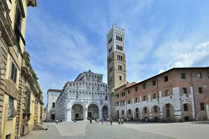 Images Dated 22nd March 2019: Duomo di San Martino cathedral in Lucca, Tuscany region, Italy, Europe