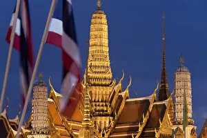 Bangkok Gallery: Dusk, Wat Phra Kaeo, Grand Palace, Bangkok, Thailand
